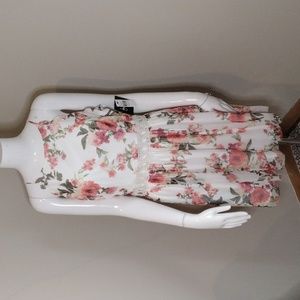 NWT BY & BY FLORAL DRESS SZ 15